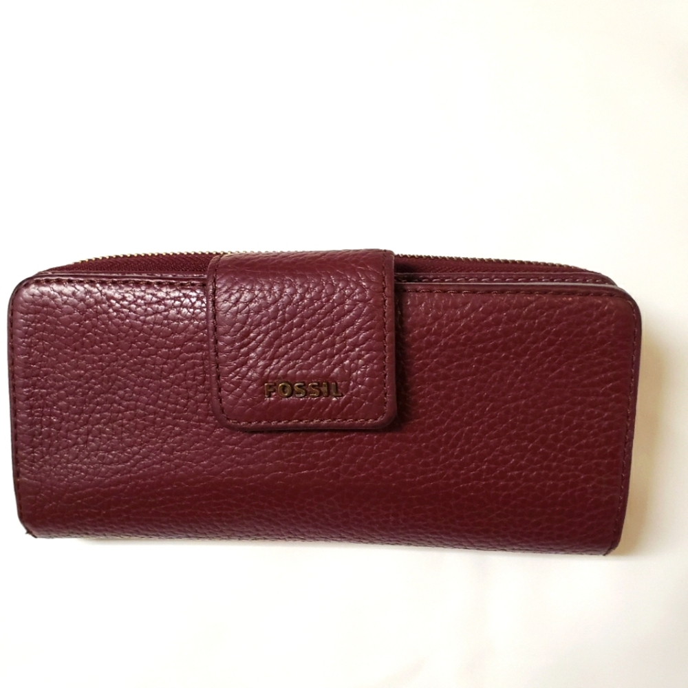Fossil Madison red velvet clutch leather wallet